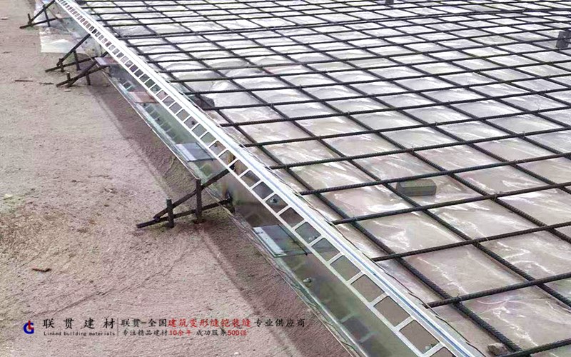 吴忠市LG160-3000镀锌钢板铠装缝案例